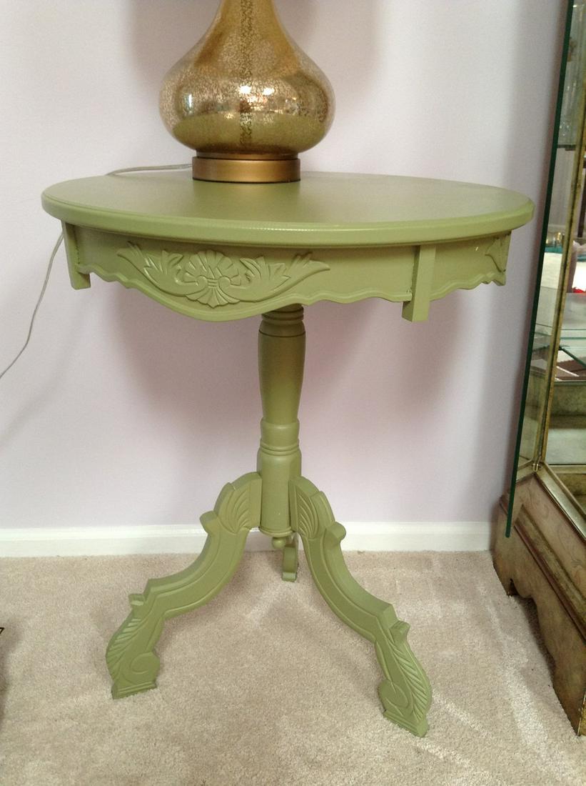 Green Side Table 28.5"x24" (1 of 1)