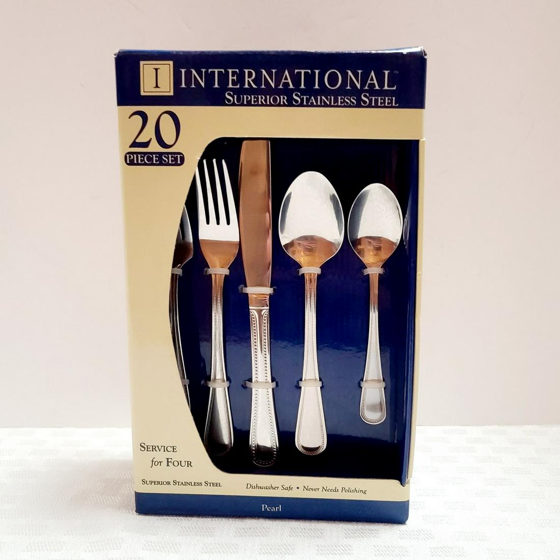 New Service for four flatware: New Service for four flatware
