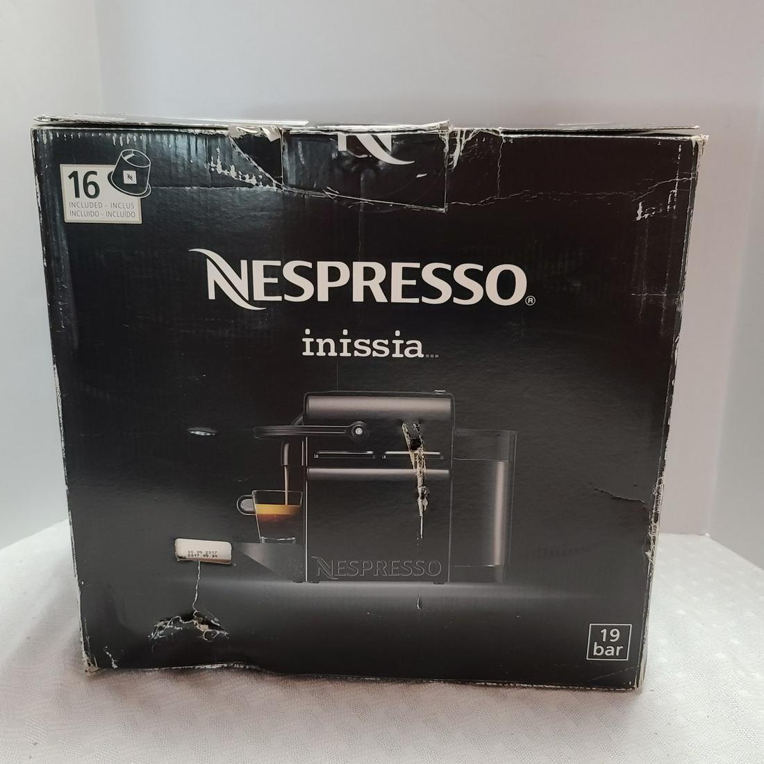 Nespresso inisia like new in box: Nespresso inisia like new in box