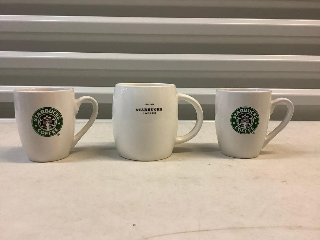 Lot of starbucks mugs: Lot of starbucks mugs