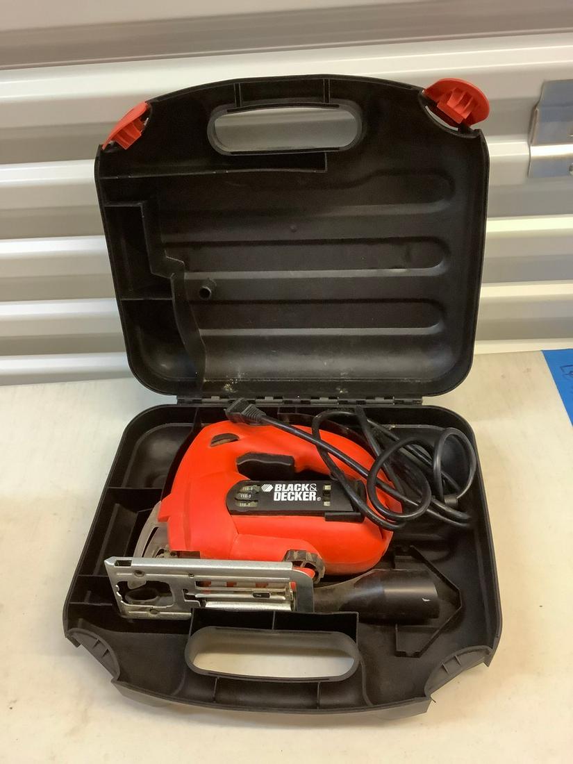 Black and Decker nail gun: Black and Decker nail gun