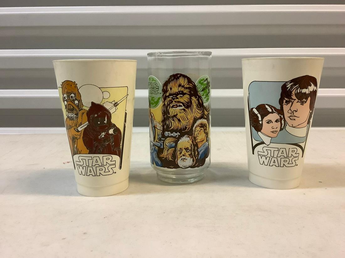 Vintage Star Wars Coca Cola Cups and Star Wars burger (1 of 1)