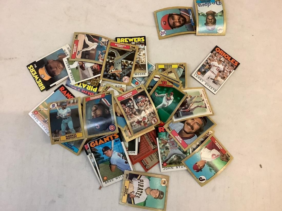 Large lot of 1986 Topps baseball cards (1 of 1)
