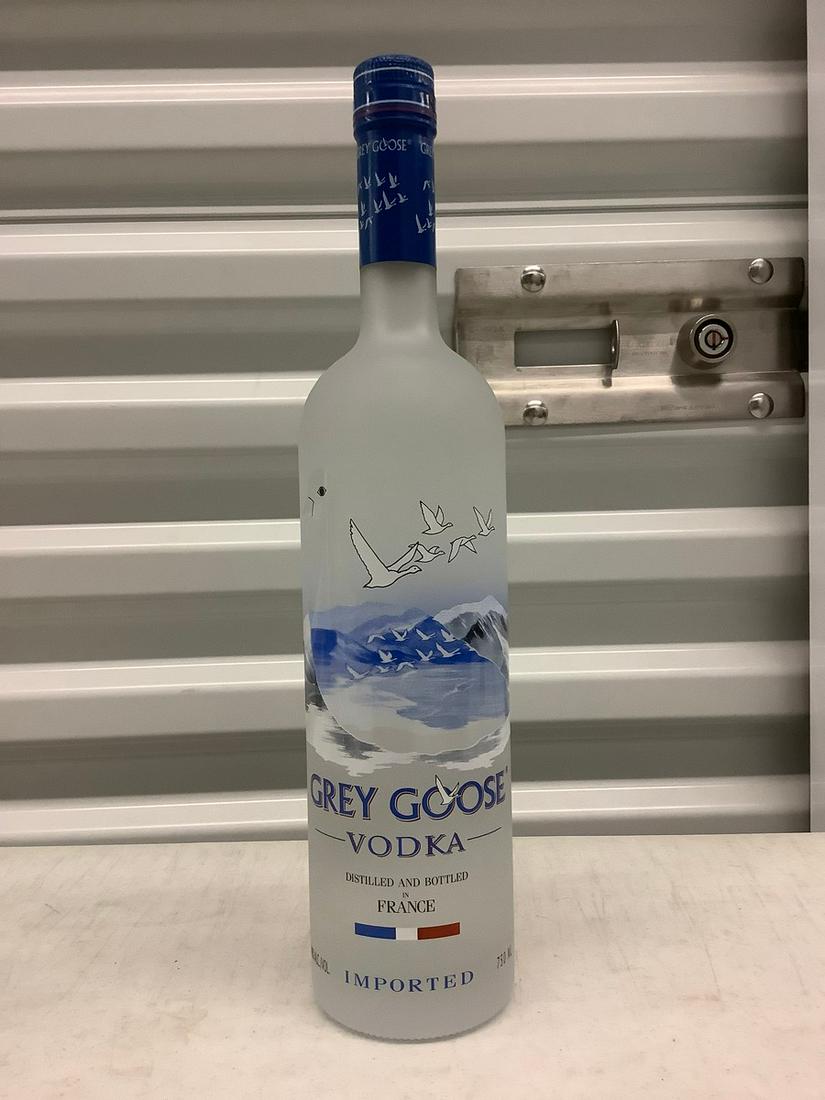 Grey Goose Vodka 750mL bottle (1 of 1)