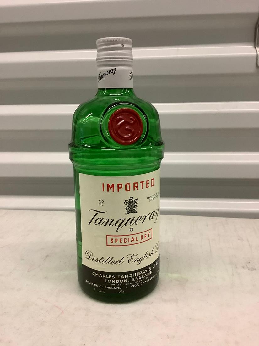 Imported Tanqueray Distilled English Gin 750mL bottle (1 of 1)
