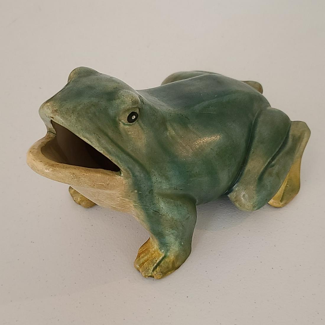 decorative ceramic frog 12x7 (1 of 1)