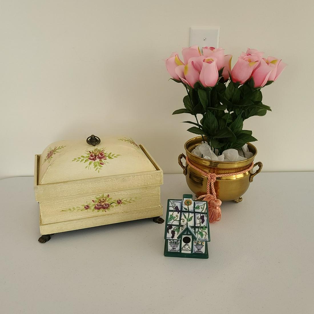 floral decor items (1 of 1)