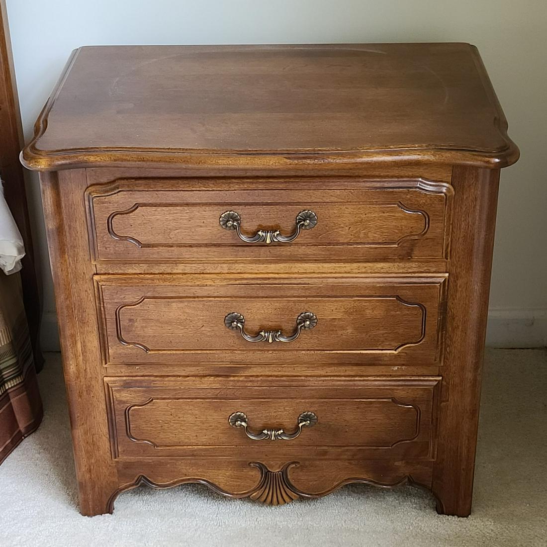 ethan allen 2 wooden nightstands (1 of 1)