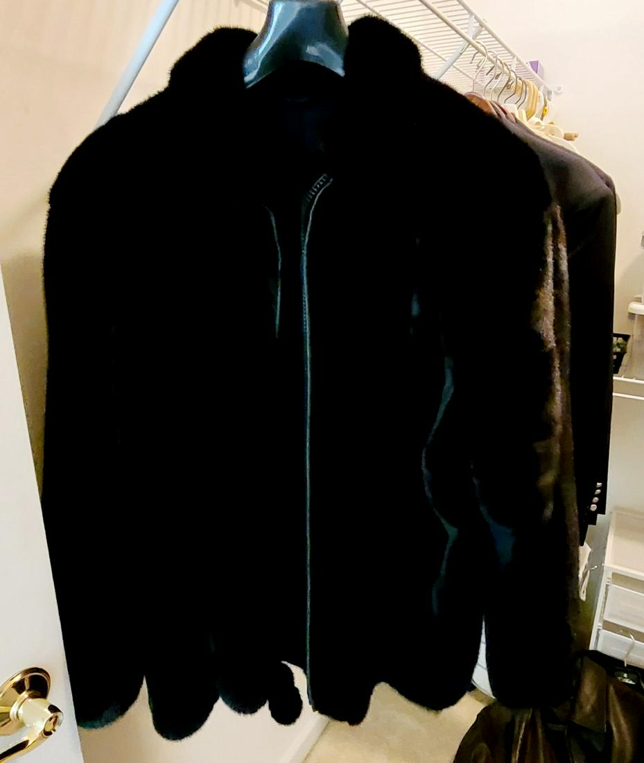 womens fur ? XL zipper jacket (1 of 1)