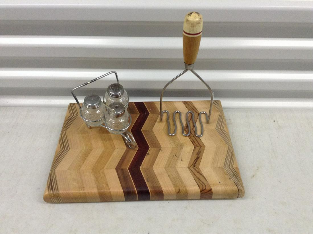 vintage kitchen and cutting board 14x9.5" (1 of 1)