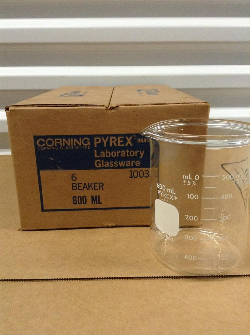 6 Corning Pyrex 600ml Griffin Beaker (1 of 1)