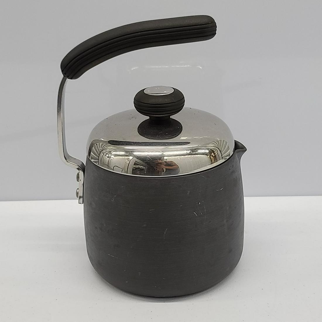 Circulon Tea Pot: Circulon Tea Pot