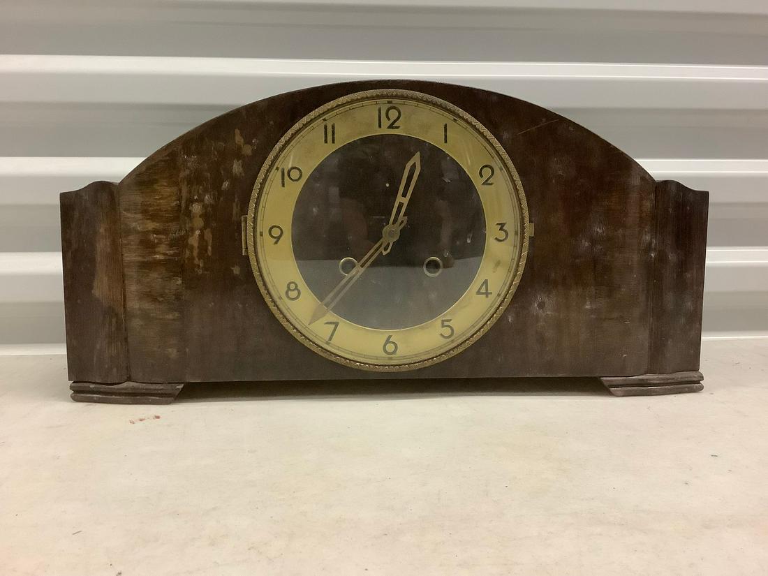 Large Clock (1 of 1)