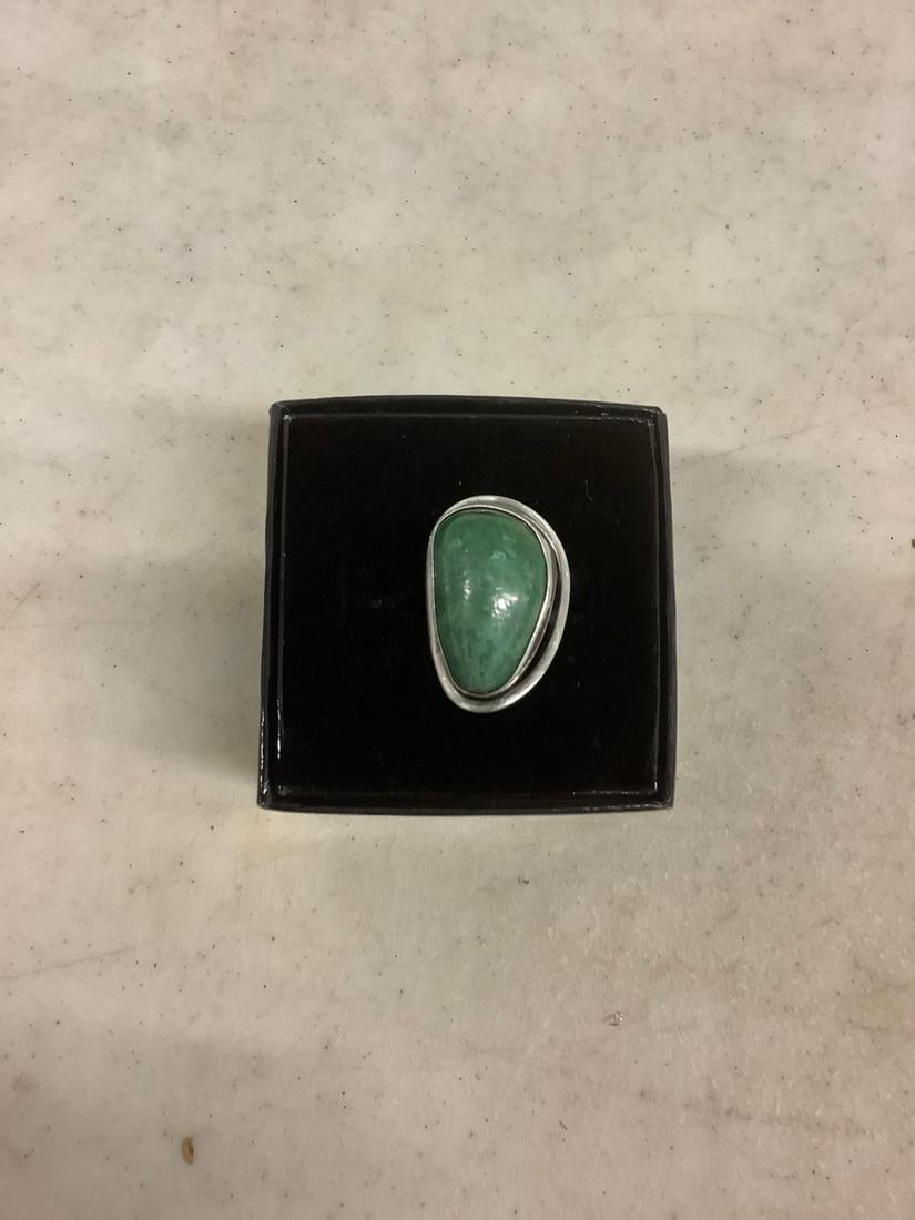 Modern Design silver ring with large malackite stone (1 of 1)