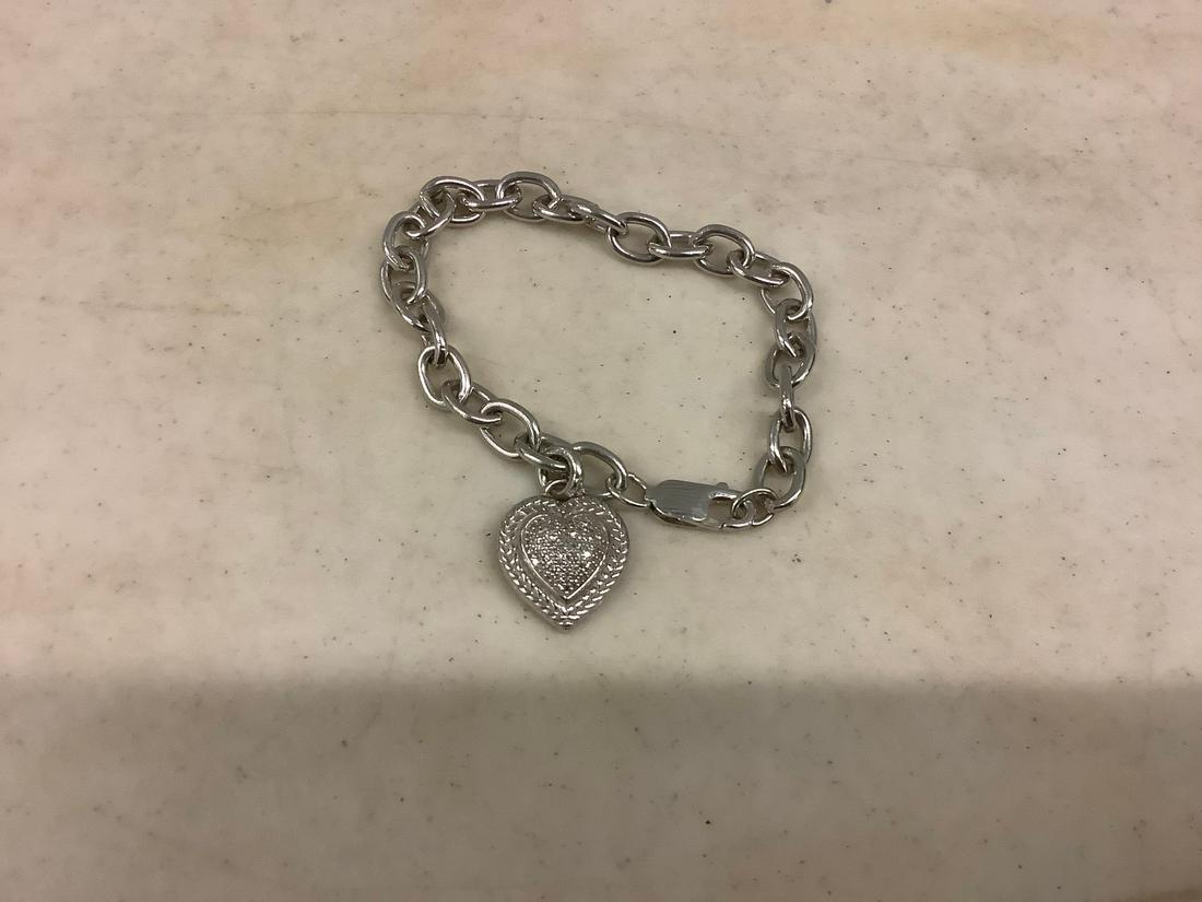 Heavy Sterling Links bracelet with heart pendant (1 of 1)