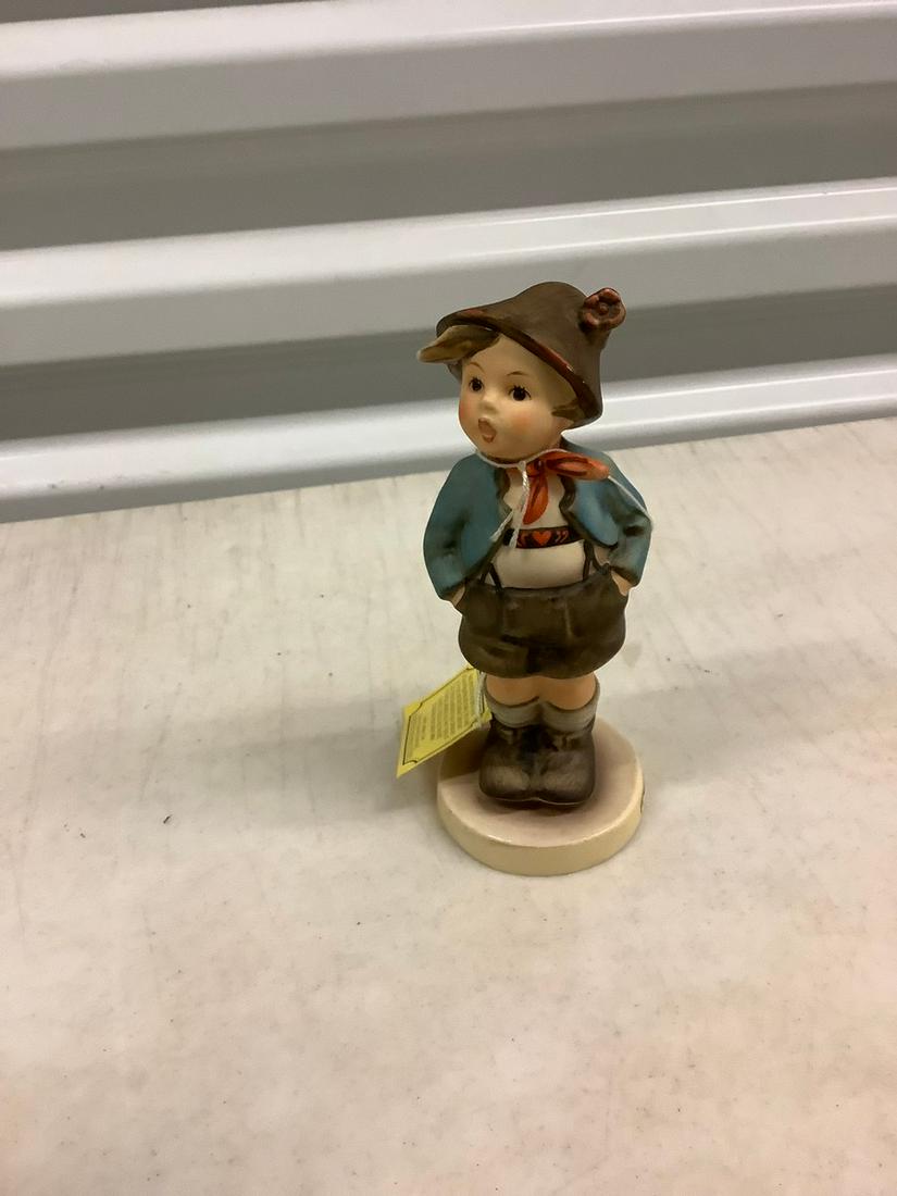 Hummel brother figurine: Hummel brother figurine