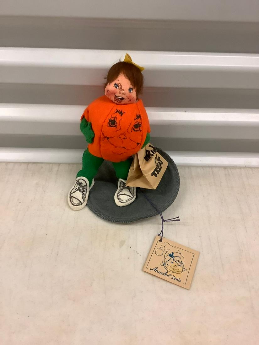 Annalee halloween trick or treater doll: Annalee halloween trick or treater doll