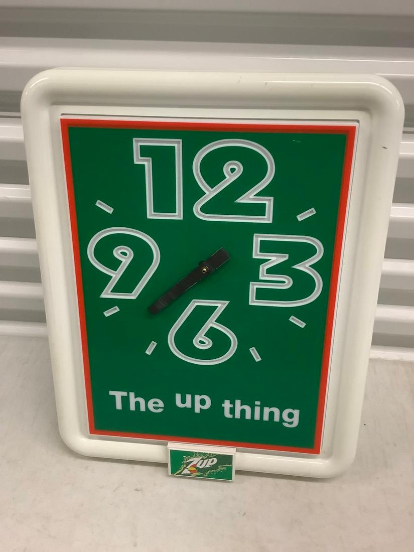 Mid-70's 7Up "The UpThing" advertising wall clock (1 of 1)