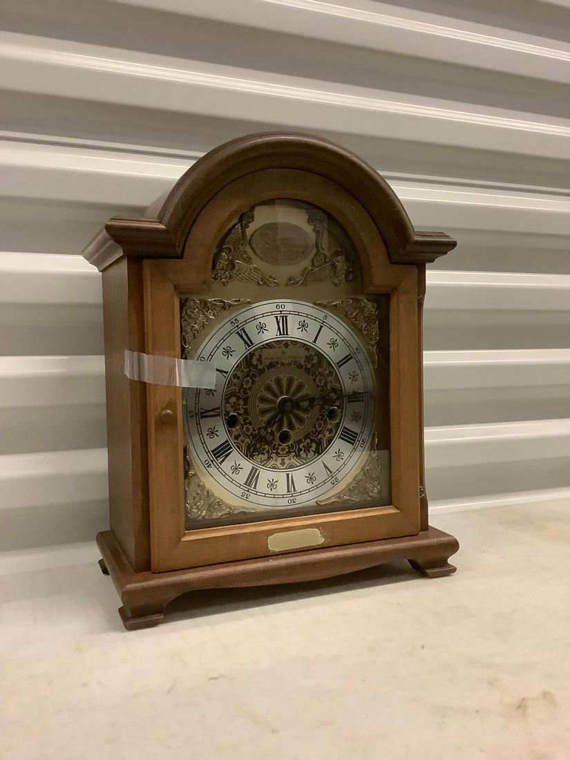 Hamilton Mantle Clock - not working (1 of 1)