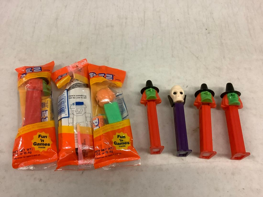 Vintage Halloween Pez Dispensers: Vintage Halloween Pez Dispensers
