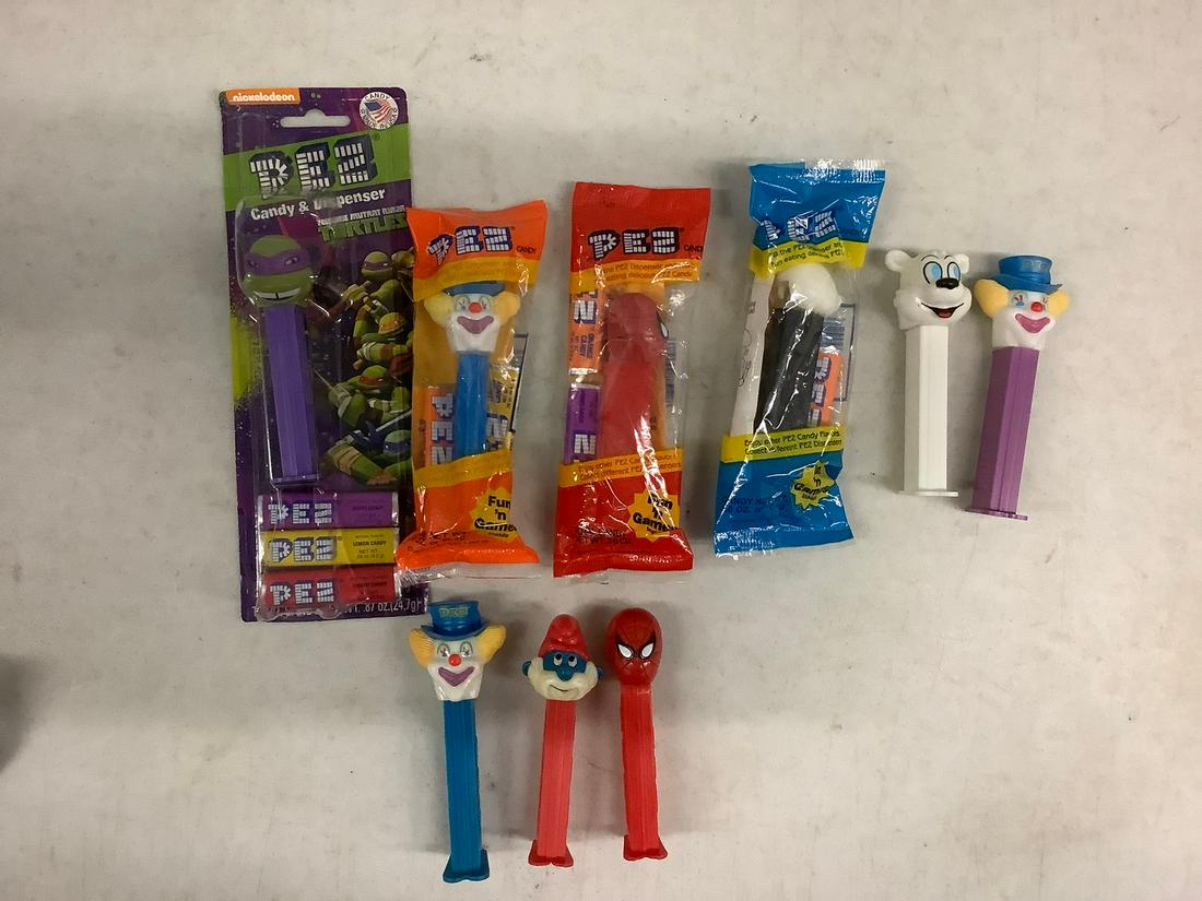 Vintage Pez Dispensers: Vintage Pez Dispensers