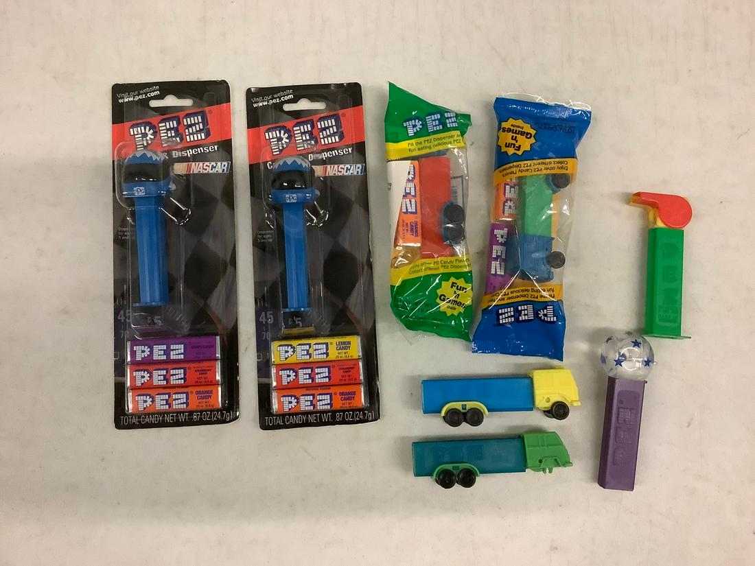 Vintage NASCAR Pez Dispensers: Vintage NASCAR Pez Dispensers