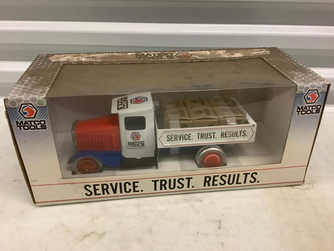 Matco Tools Vintage Stamped Steel Dump Truck with: Matco Tools Vintage Stamped Steel Dump Truck with Crates