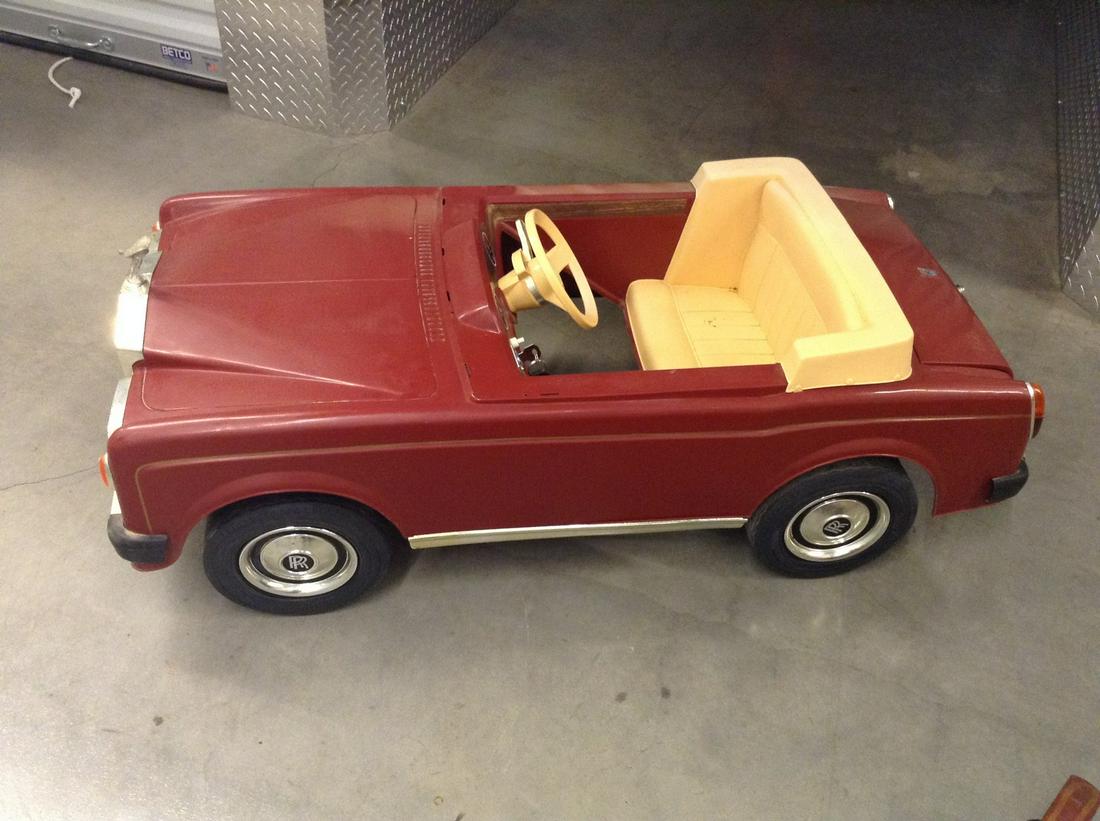 Rolls-Royce Corniche Battery Powered Toy Car (1 of 1)