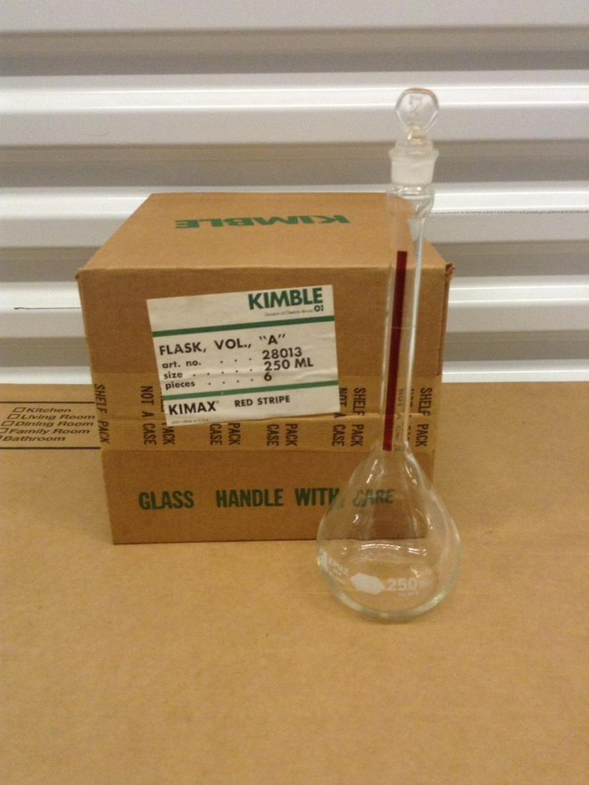 Shelf Pack of Kimble 250ml Volumetric Flask (1 of 1)