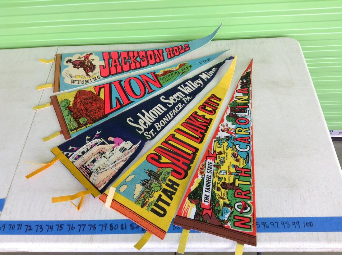 Lot of Vintage Pennants: Lot of Vintage Pennants