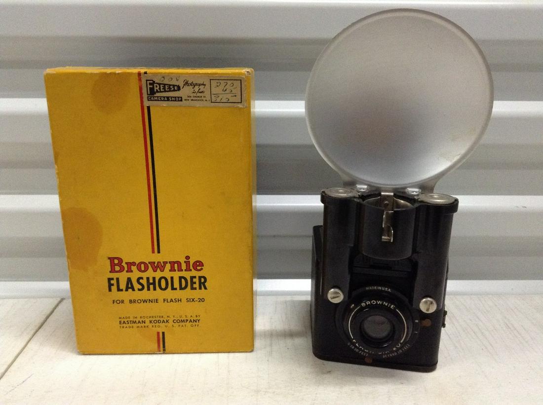 Vintage Kodak Brownie Flash 620 Camera with Flash (1 of 1)