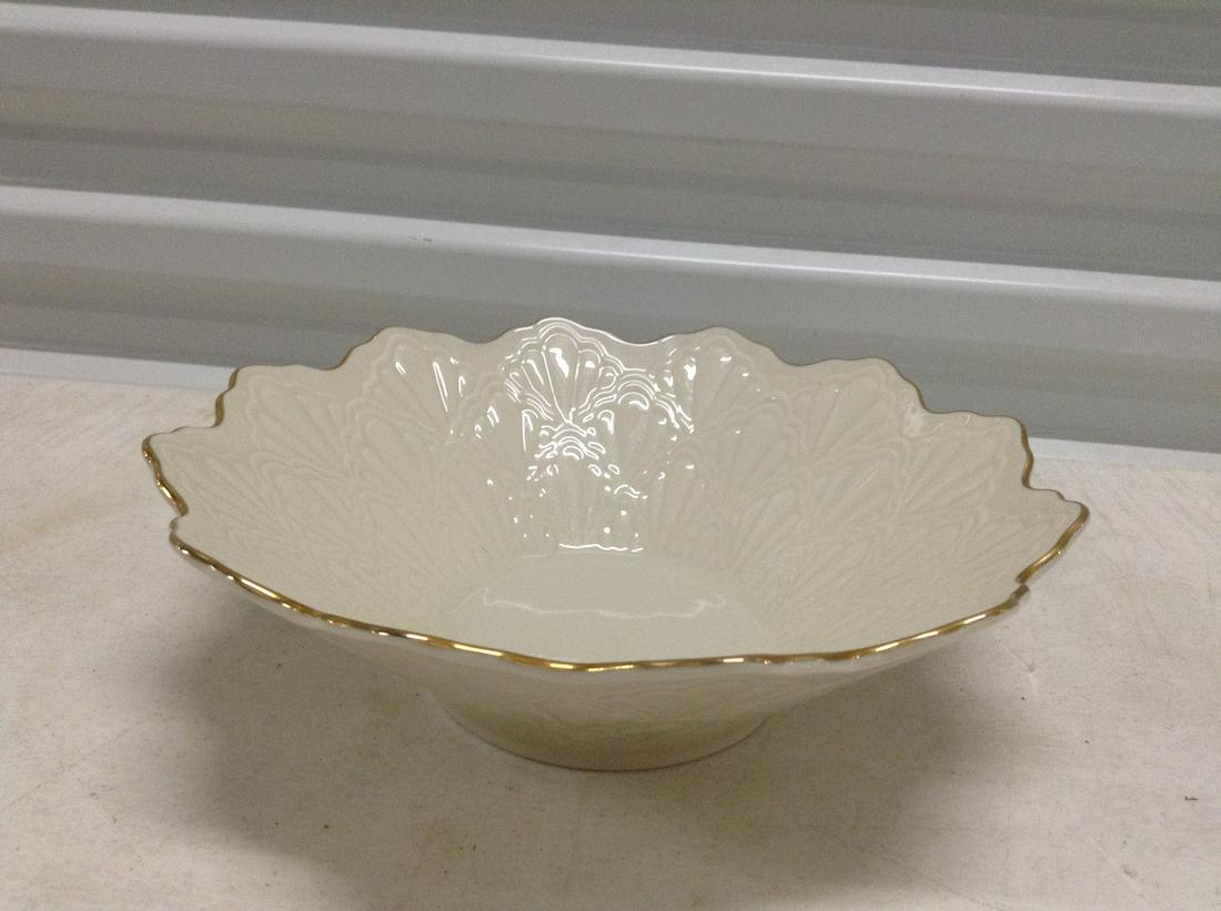 Lenox "Jacquard" Bowl 9.75": Lenox "Jacquard" Bowl 9.75"