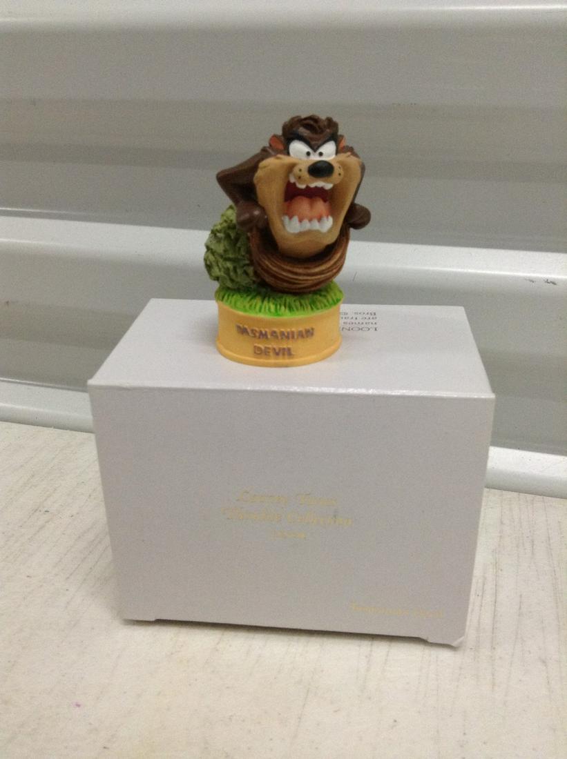 1998 Lenox Tasmanian Devil Looney Tunes Thimble (1 of 1)