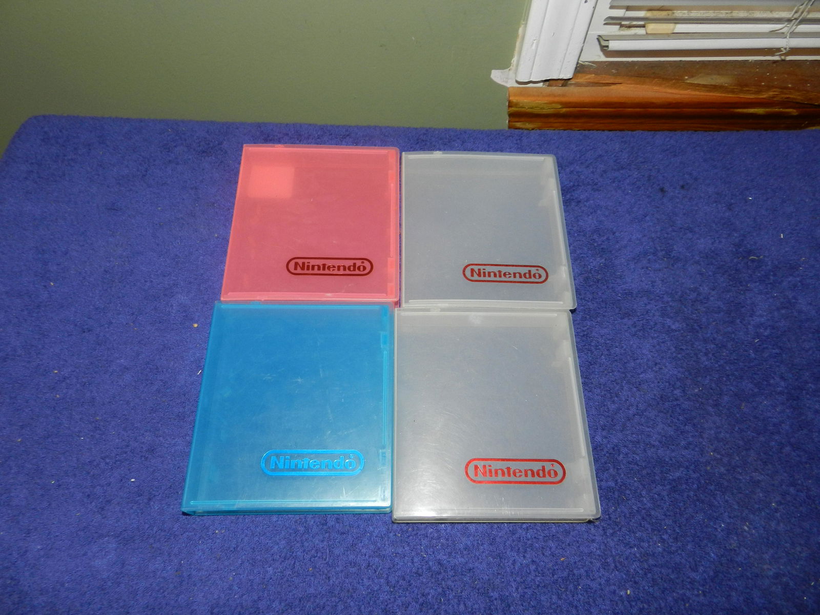 Lot of 4 Nintendo NES Hard Shell Game Cases (1 of 1)