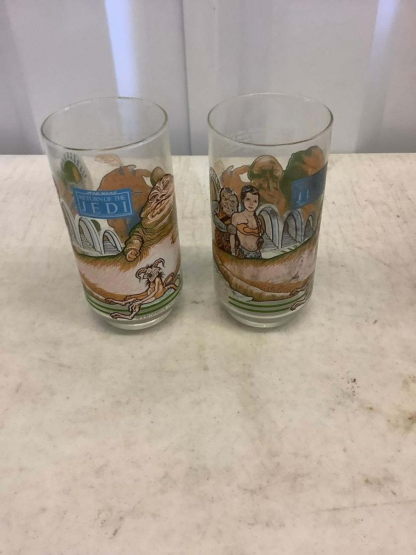 Pair of Burger King Star Wars glass cups: Pair of Burger King Star Wars glass cups