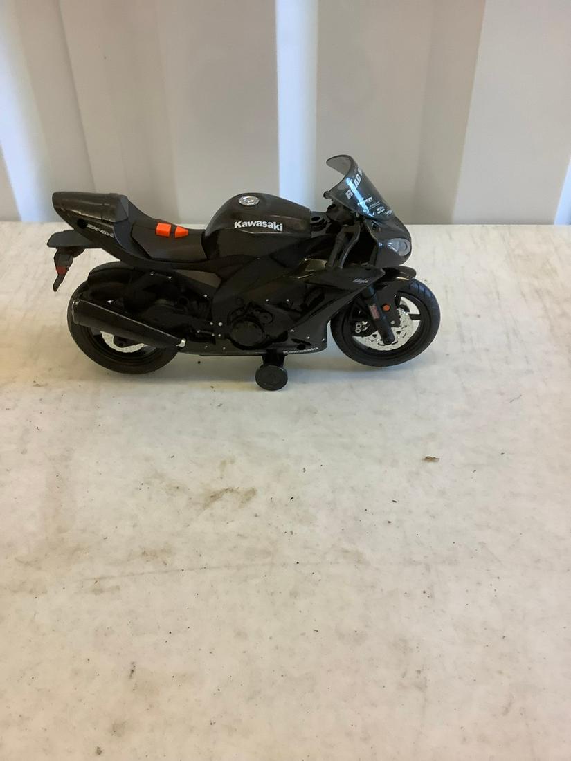 13  1998 Kawasaki Zx11 Ninja Motorcycle