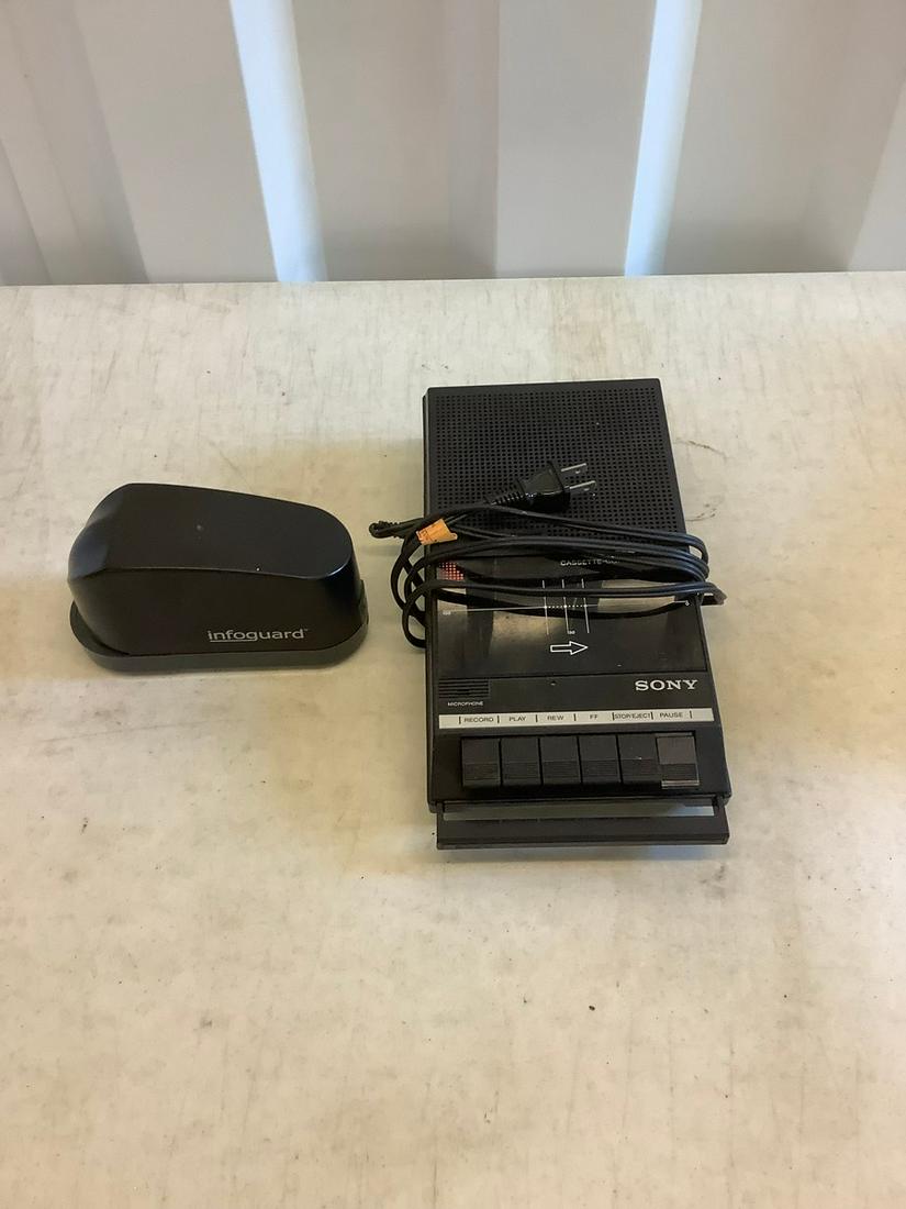 Sony Tape recorder TCM-828 and electric stapler (1 of 1)