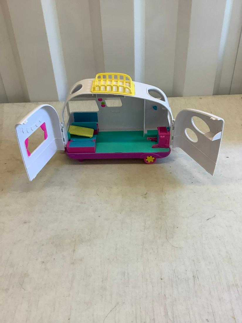 Moose toy camper: Moose toy camper