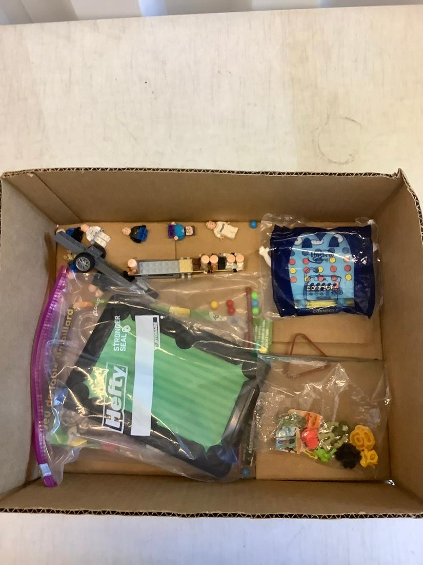 Toy lot lego and more: Toy lot lego and more