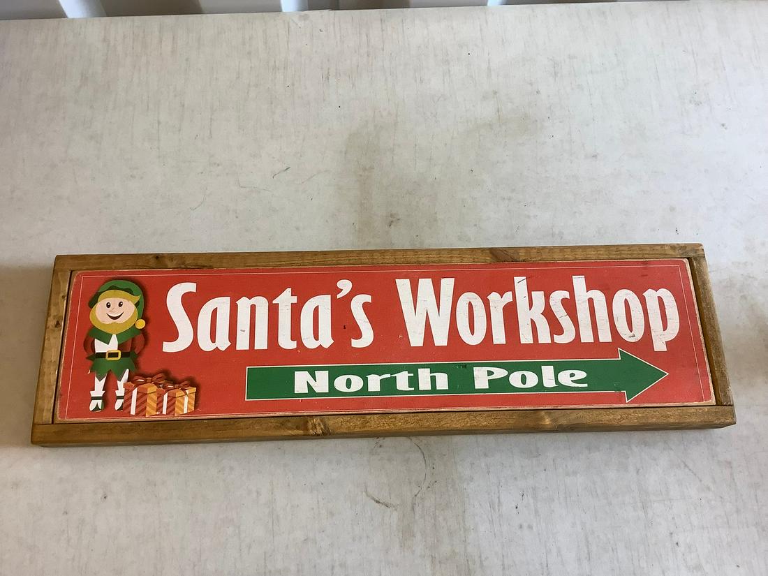 Santa's workshop wood sign 25x7: Santa's workshop wood sign 25x7