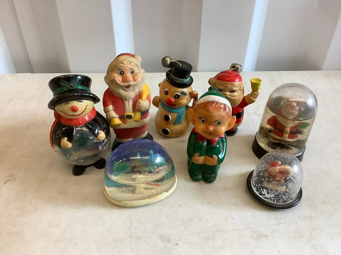 lot of snowglobes and more: lot of snowglobes and more