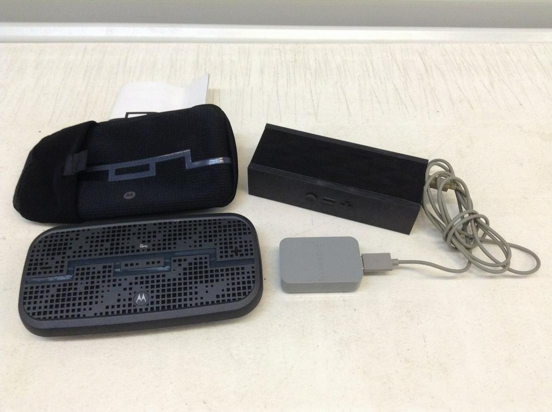 Lot of Wireless speakers (1 of 1)