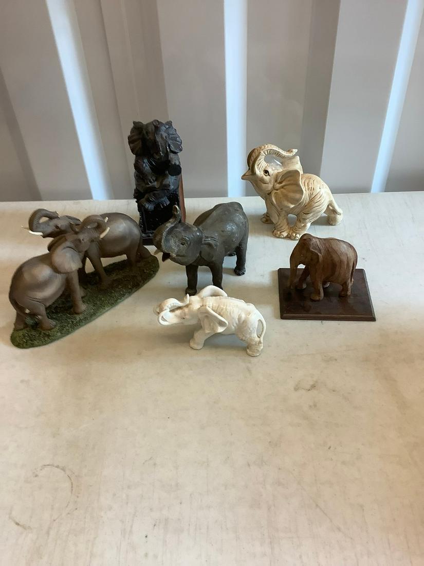 Lot of elephant statues: Lot of elephant statues