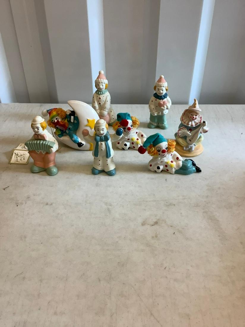 Lot of miniature clown statues tallest 5 inches (1 of 1)