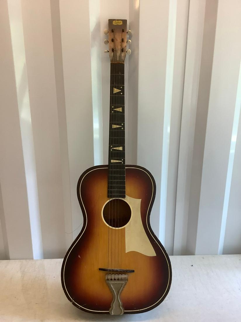 Lyra Guitar broken strings: Lyra Guitar broken strings