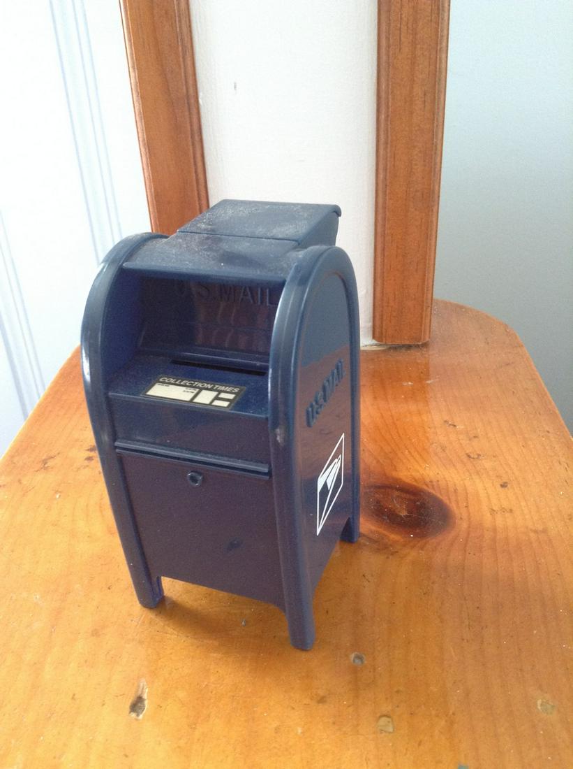 Plastic US Mail Bank with bottom 4.5" (1 of 1)