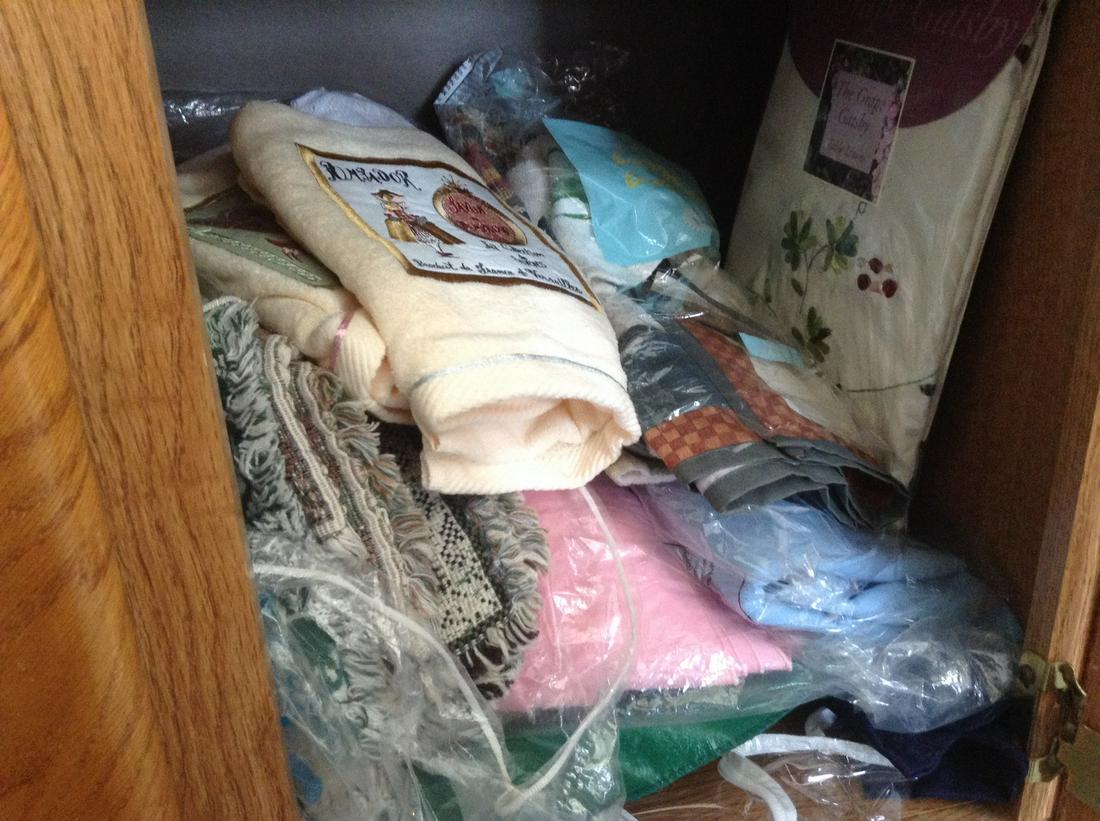 Contents of linen closet (1 of 1)