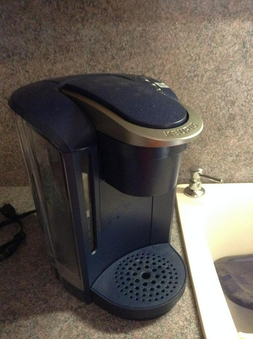 Keurig  Coffee Machine (1 of 1)