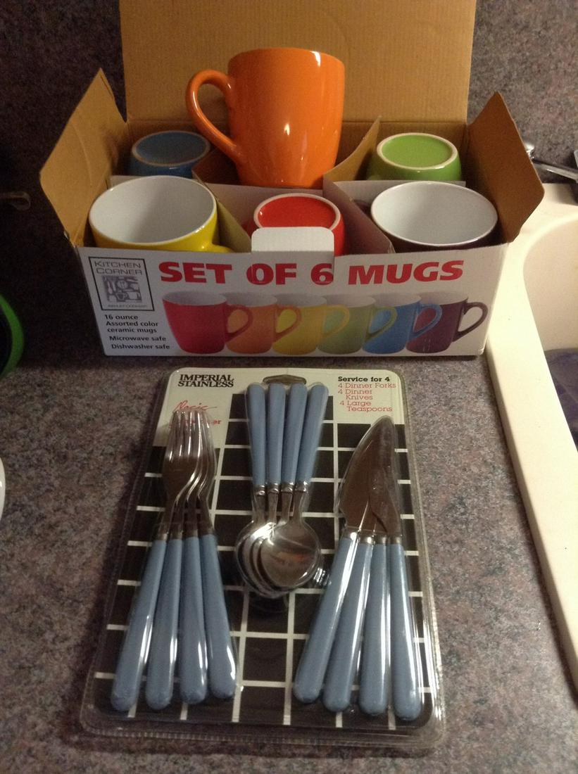 Set of 6 Colorful Mugs NIB and NIP Service for four: Set of 6 Colorful Mugs NIB and NIP Service for four Flatware