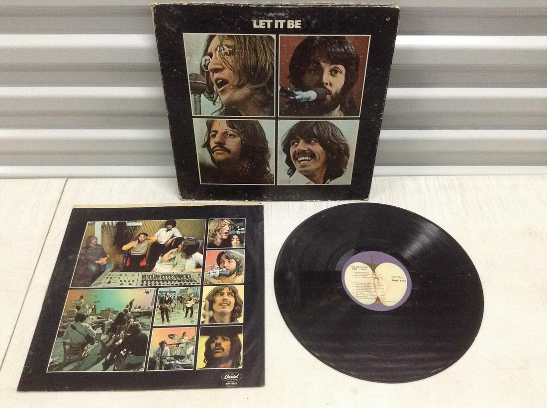Lot of Two Beatles Records (one w/out cover) (1 of 1)